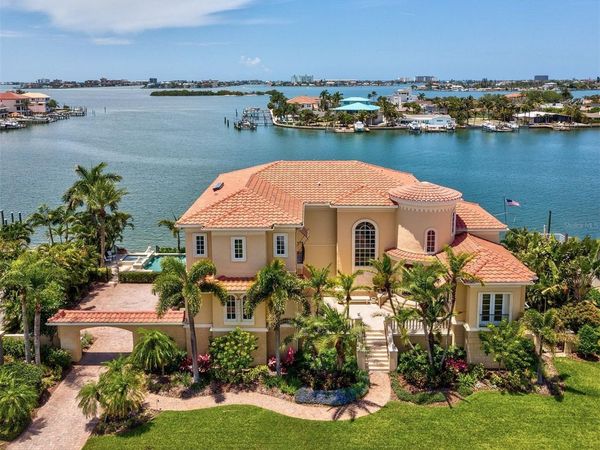 6224 PASADENA POINT BOULEVARD, GULFPORT, FL 33707
