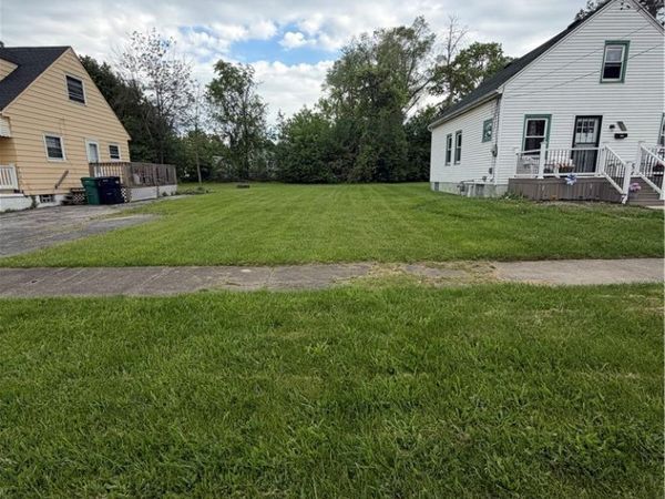 2001 Virginia Avenue , Niagara Falls, NY 14305