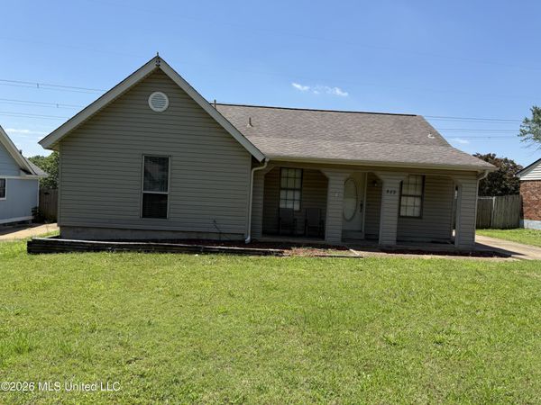 589 Lake Shore Drive, Southaven, MS 38671