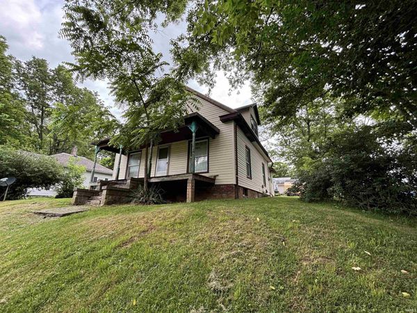 405 Mill Street, Salem, IN 47167