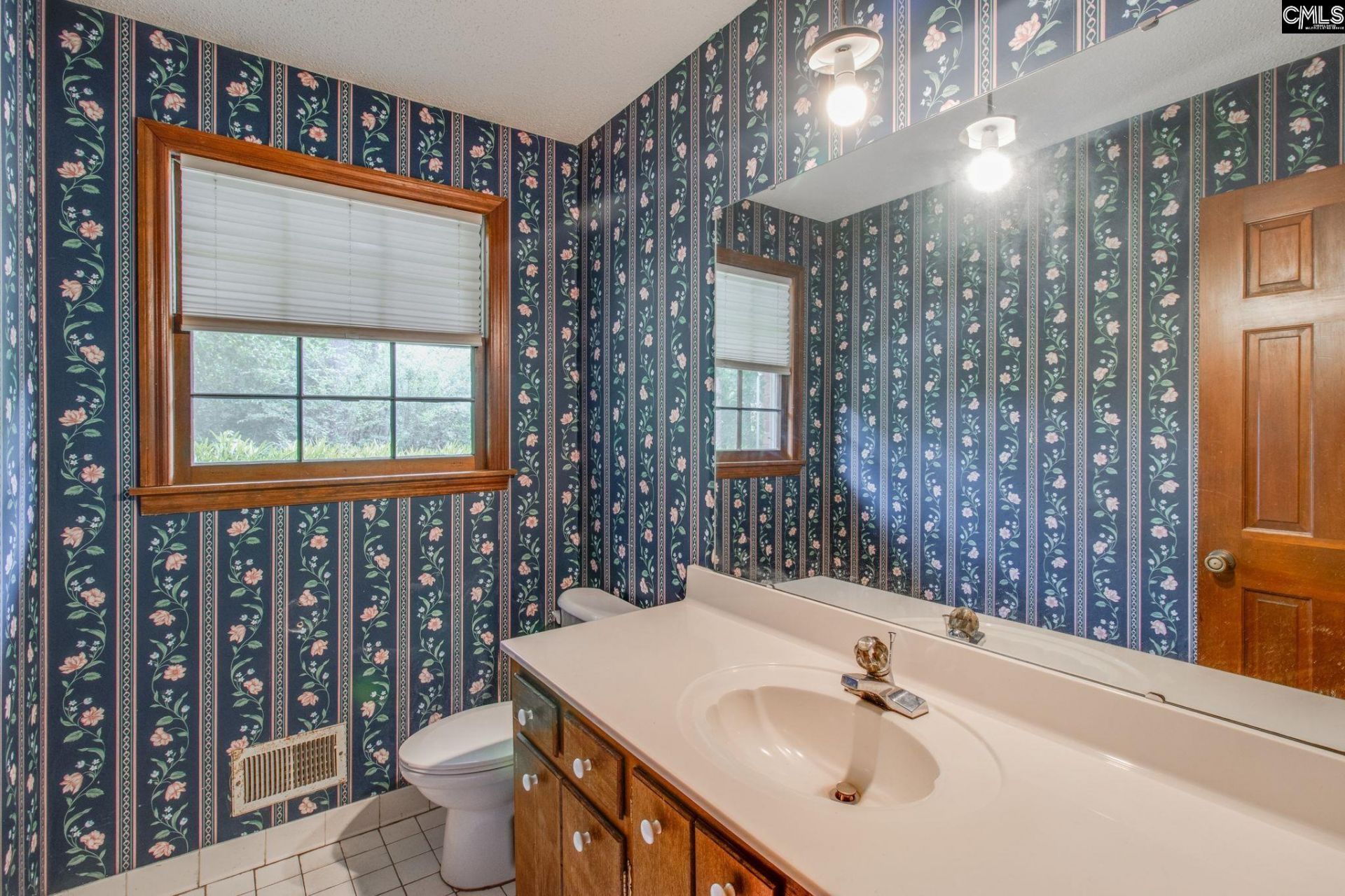 2220 Bee Ridge Road  Photo 25