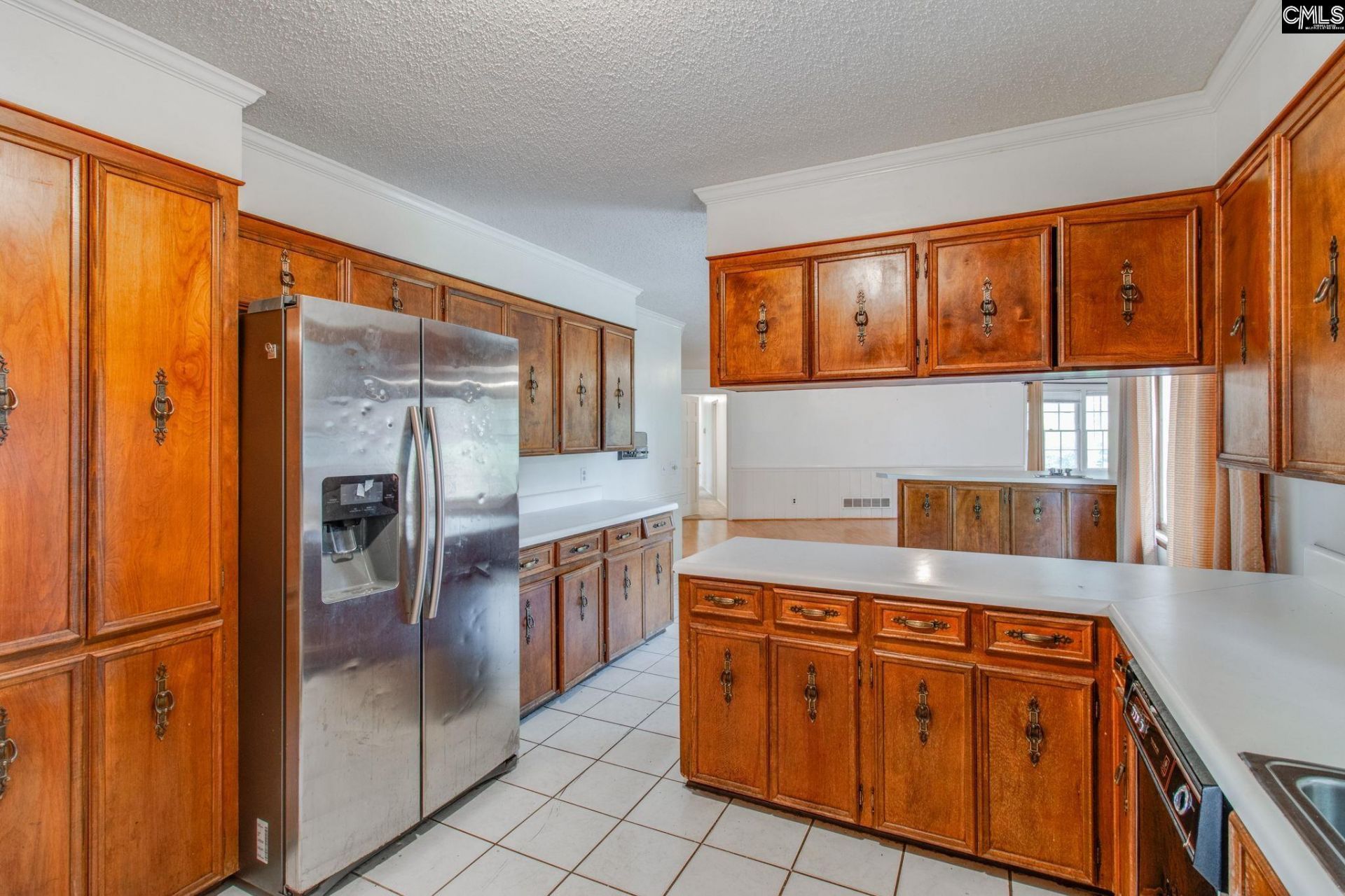 2220 Bee Ridge Road  Photo 7