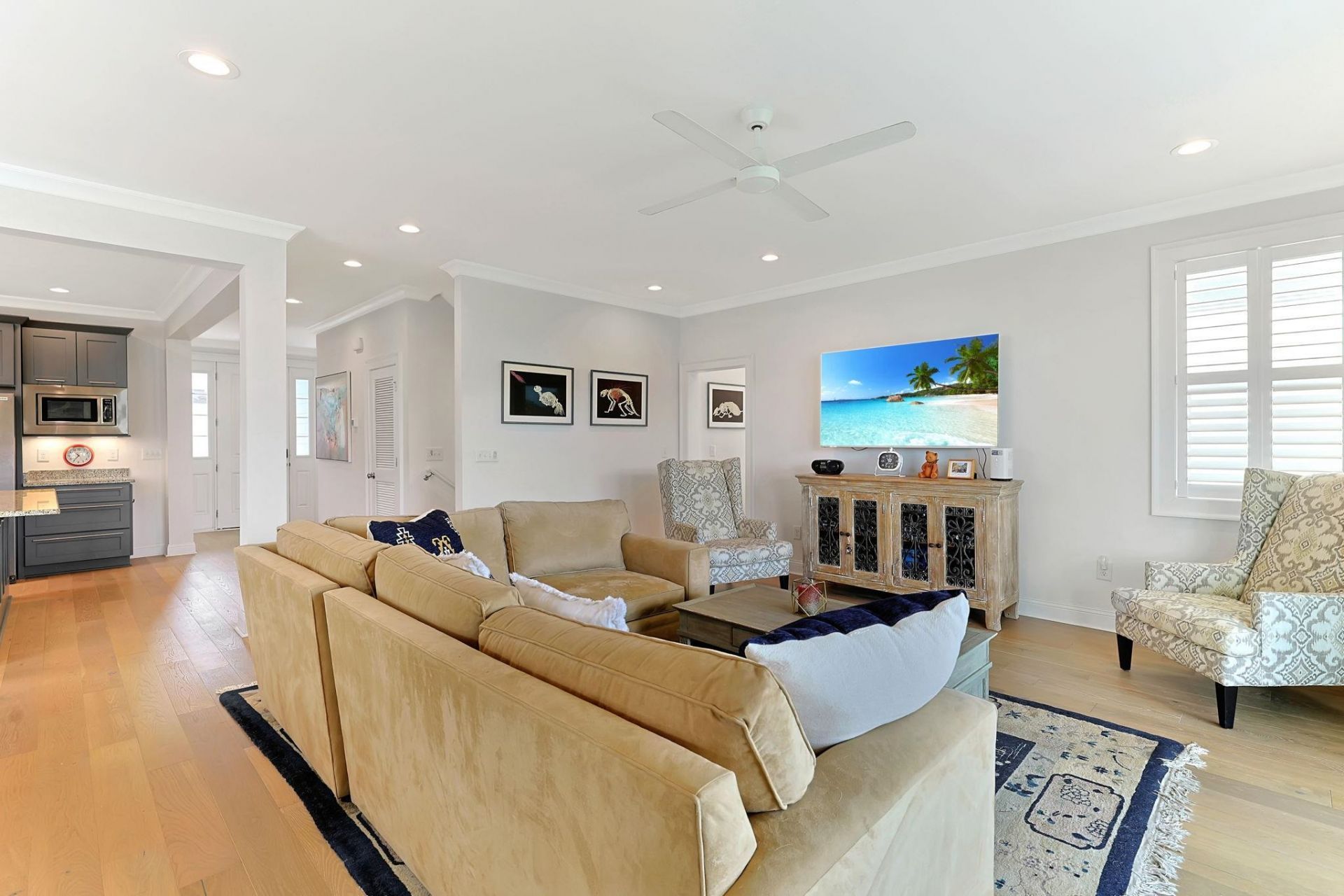 490 Harbour View Dr.  Photo 4