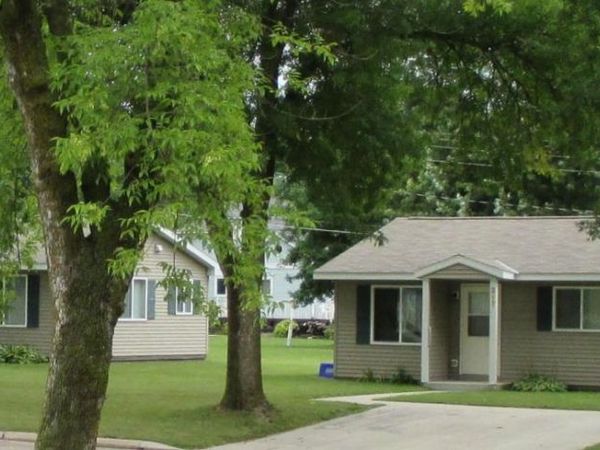 313 5th Street S, Grove City, MN 56243