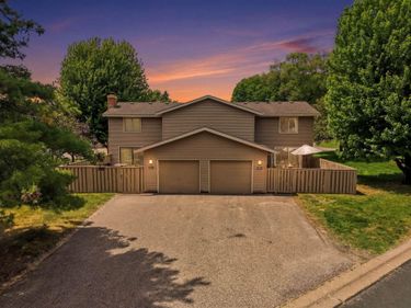869 Monterey Drive, Shoreview, MN 55126