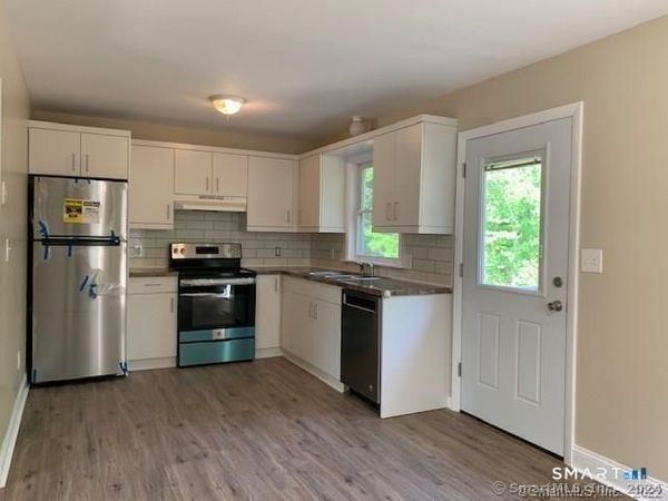 15 Krakow , Unit B, Derby, CT 06418