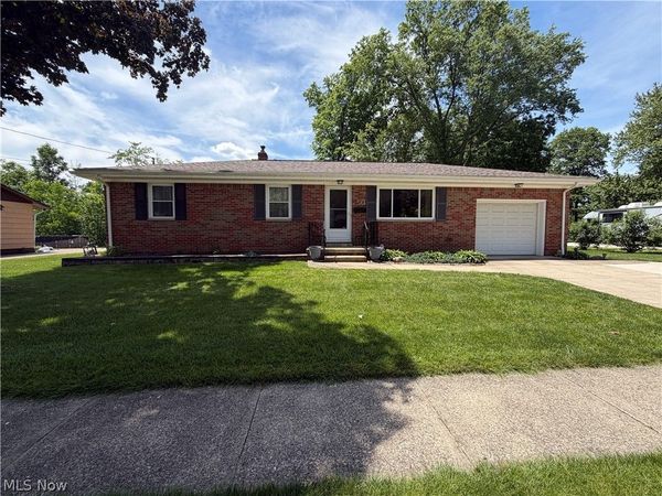 50 Williams Avenue , Mogadore, OH 44260