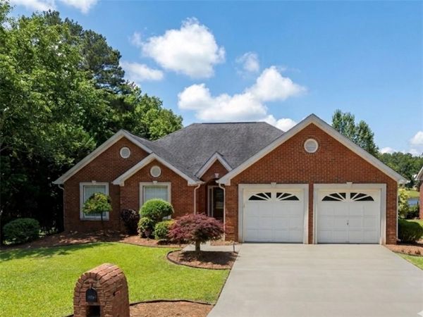 200 Olympic Drive , Fayetteville, GA 30215