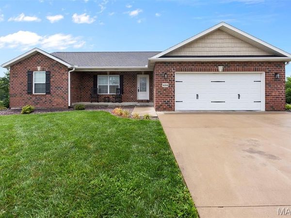424 Cedar Meadows Drive, Jackson, MO 63755