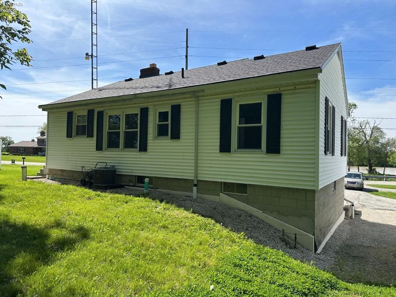 12261 W SR 105, Oak Harbor, OH 43449 Photo 10