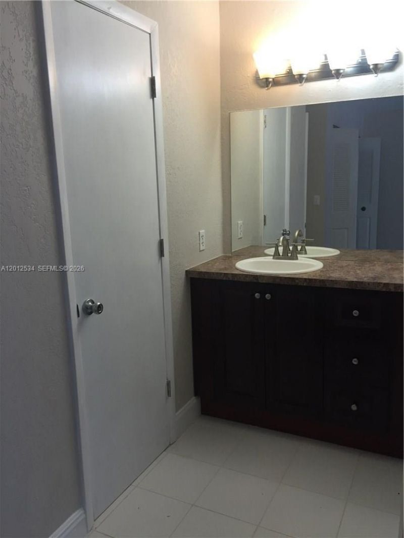 9810 NW 10th St , Unit 88, Pembroke Pines, FL 33024 Photo