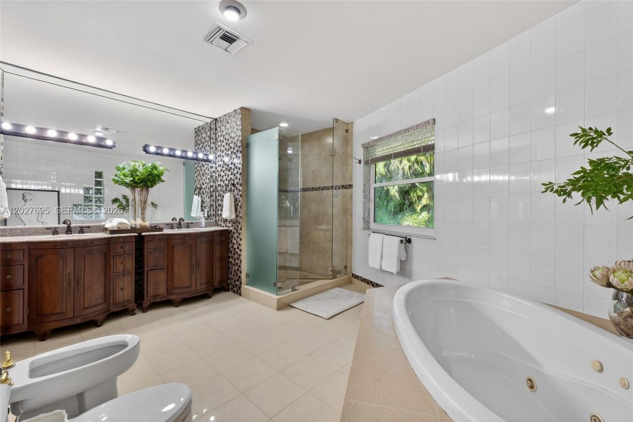 6125 SW 109th St , Pinecrest, FL 33156 Photo