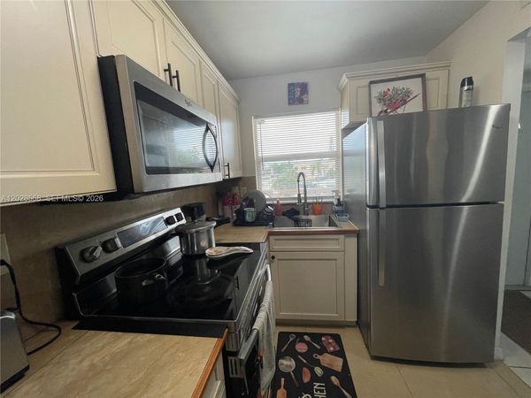 9281 Sunrise Lakes Blvd, Unit 209, Sunrise, FL 33322