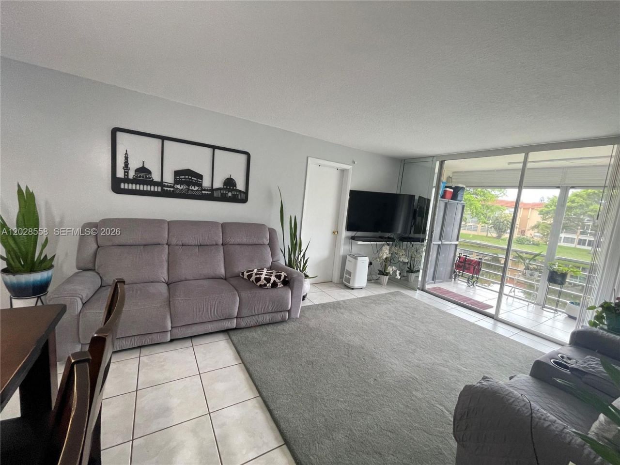 9281 Sunrise Lakes Blvd, Unit 209, Sunrise, FL 33322 Photo
