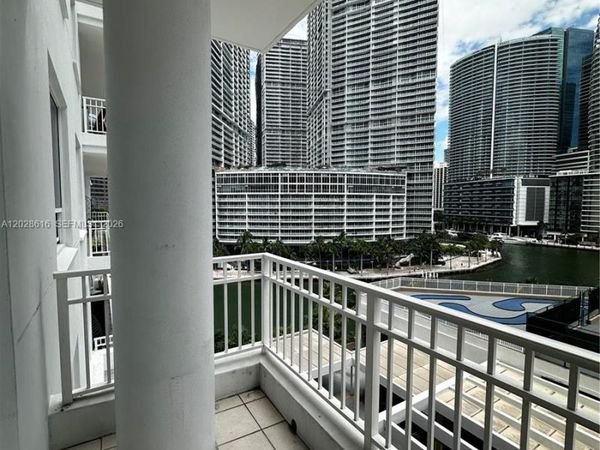 801 Brickell Key Blvd, Unit 906, Miami, FL 33131