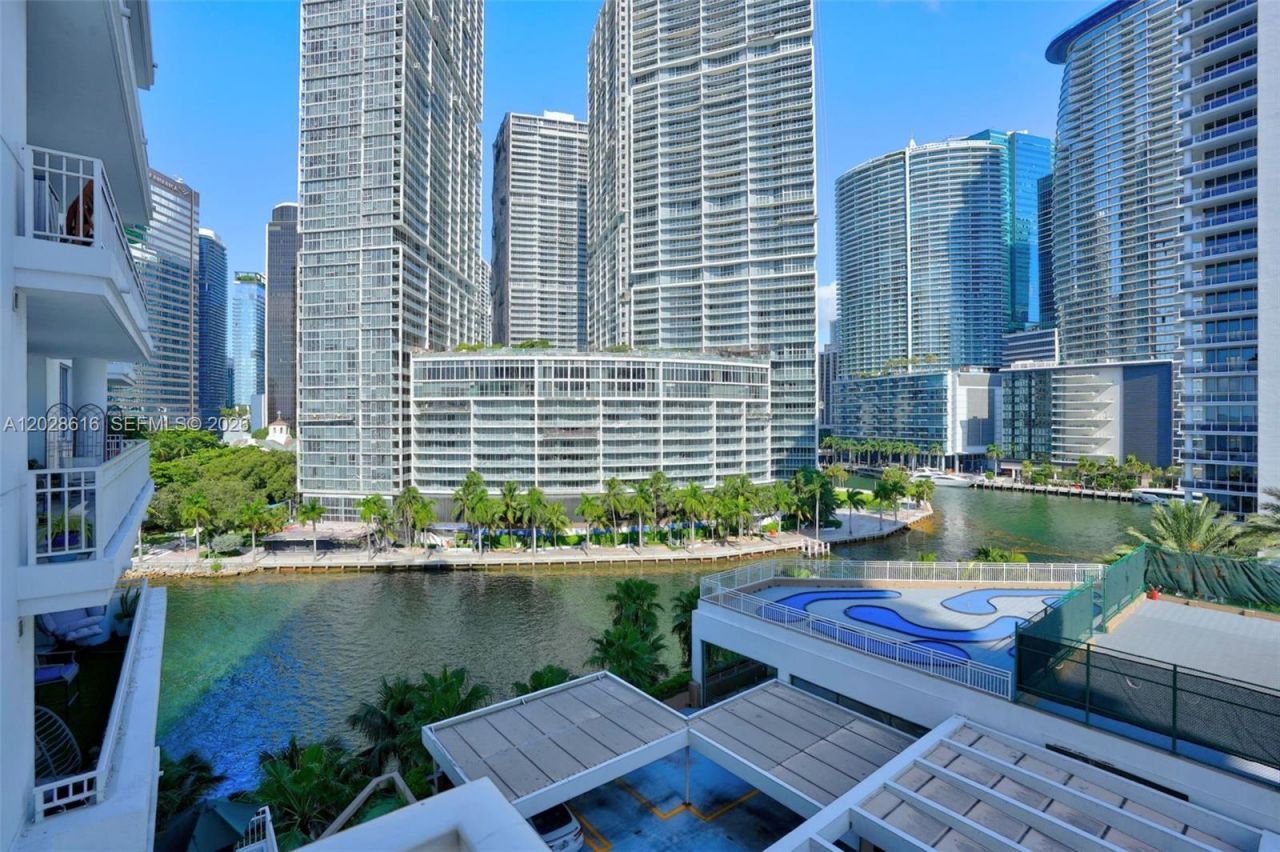 801 Brickell Key Blvd, Unit 906, Miami, FL 33131 Photo