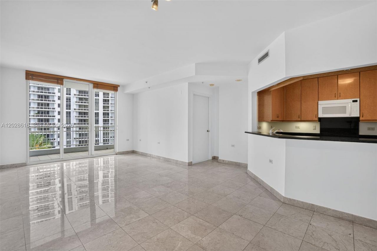 801 Brickell Key Blvd, Unit 906, Miami, FL 33131 Photo
