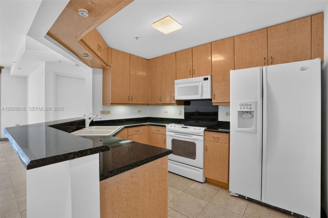 801 Brickell Key Blvd, Unit 906, Miami, FL 33131 Photo