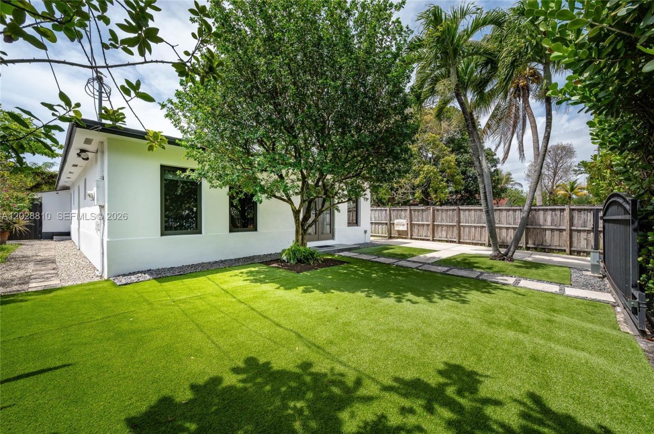 412 NW 41st St , Miami, FL 33127 Photo