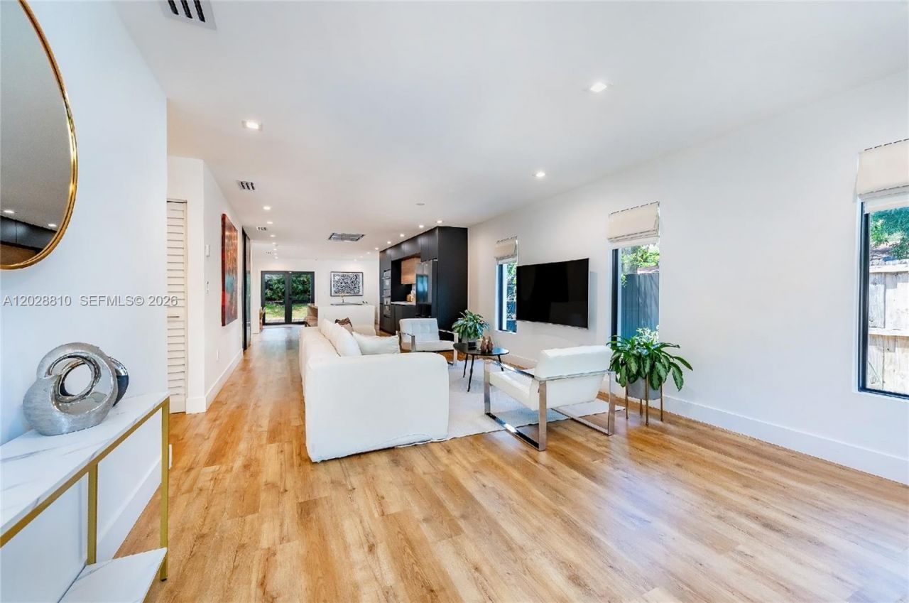 412 NW 41st St , Miami, FL 33127 Photo