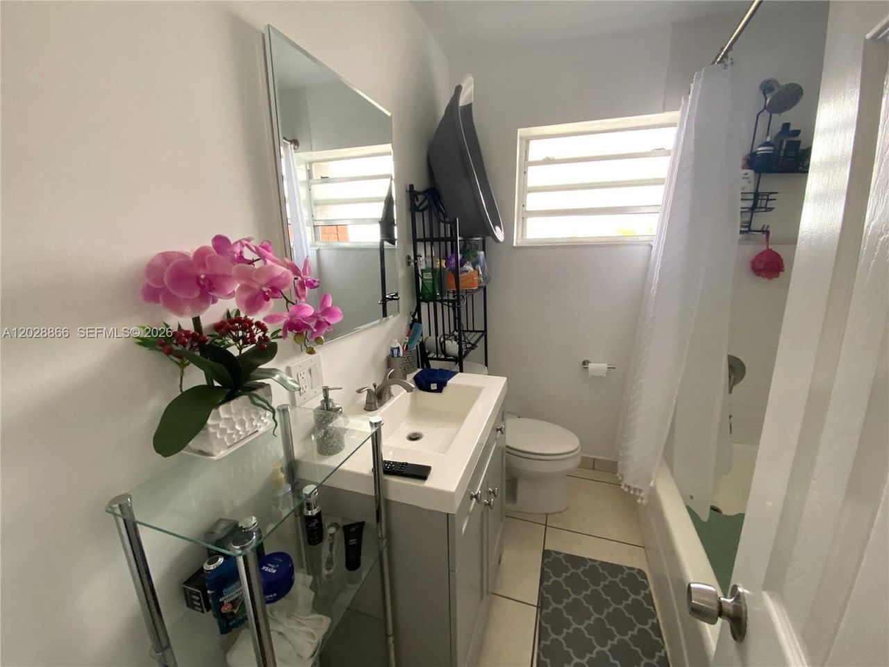 1570 W 46th St , Unit 214, Hialeah, FL 33012 Photo