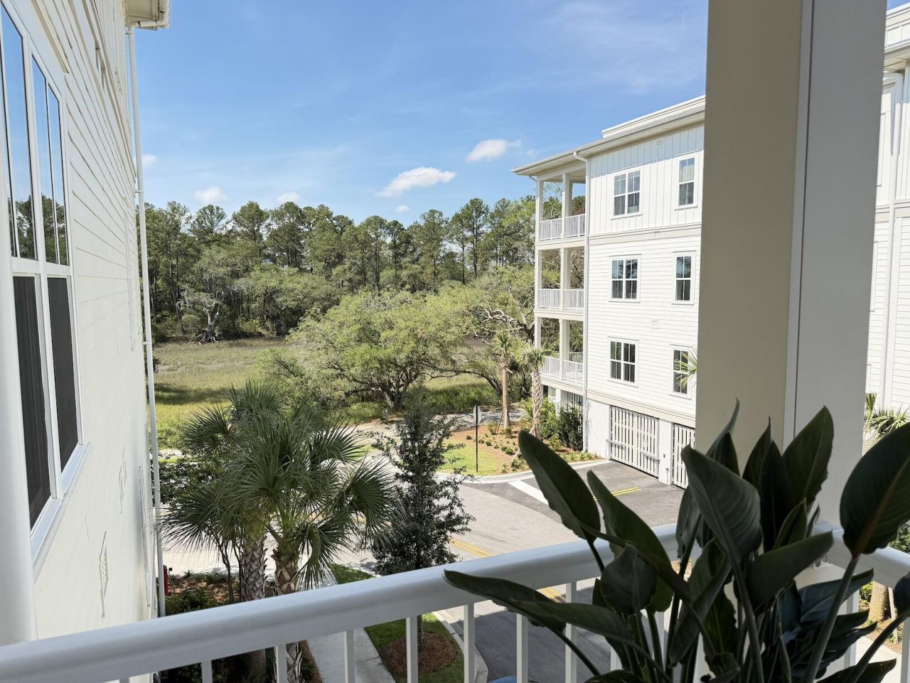 320 Longshore Street Photo 21