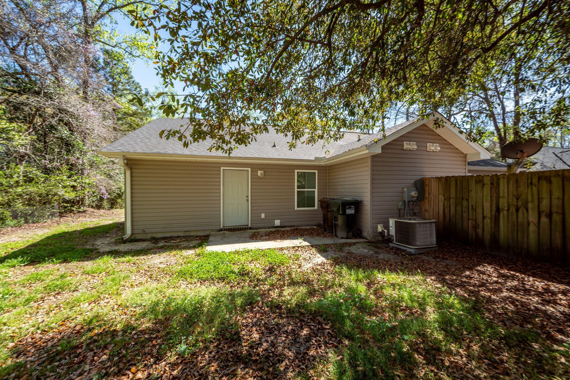 211 White Street Photo 27