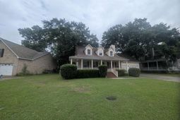 115 Mckelvey Place photo 4