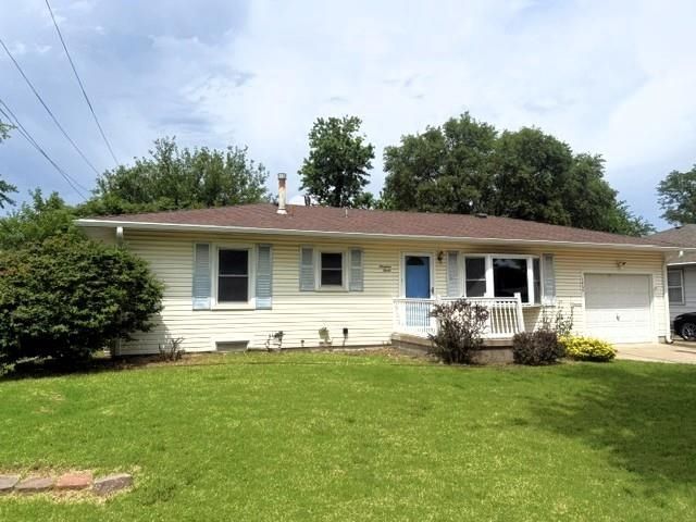 1930 Marc St, Salina, KS 67401 Main Photo
