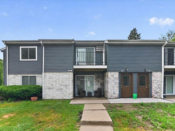 806 Whispering Pines Way, Unit 806, Fitchburg, WI 53713