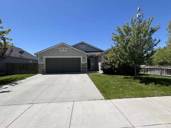 1193 W Crosswind Dr, Meridian, ID 83646