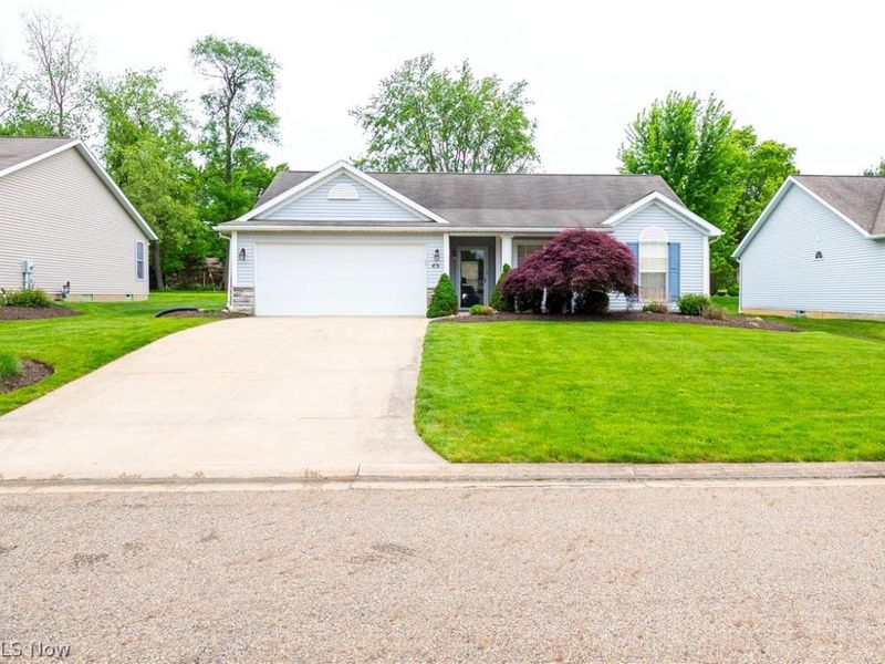 316 Brookpoint Street NW, North Canton, OH 44720 Photo 2