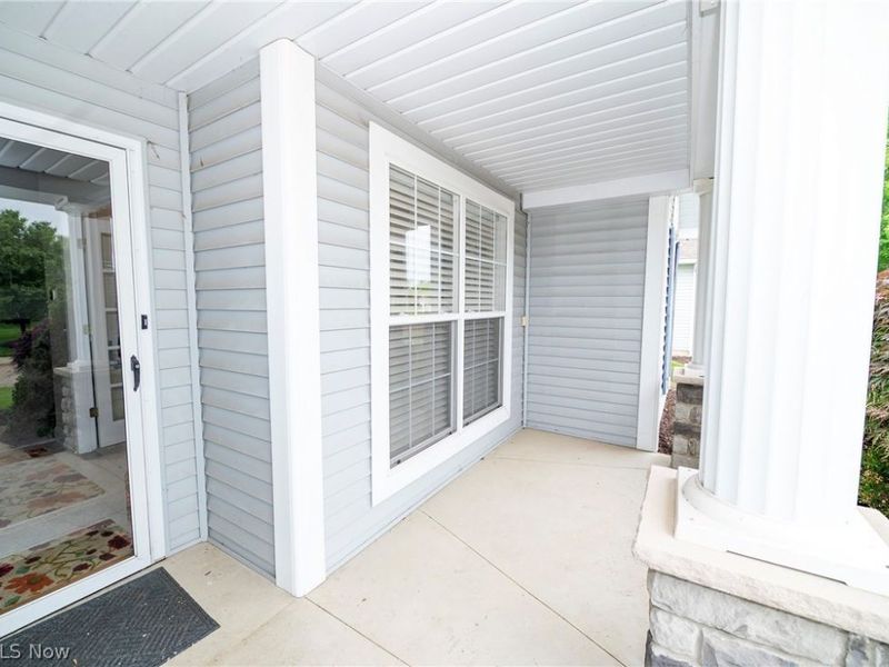316 Brookpoint Street NW, North Canton, OH 44720 Photo 7