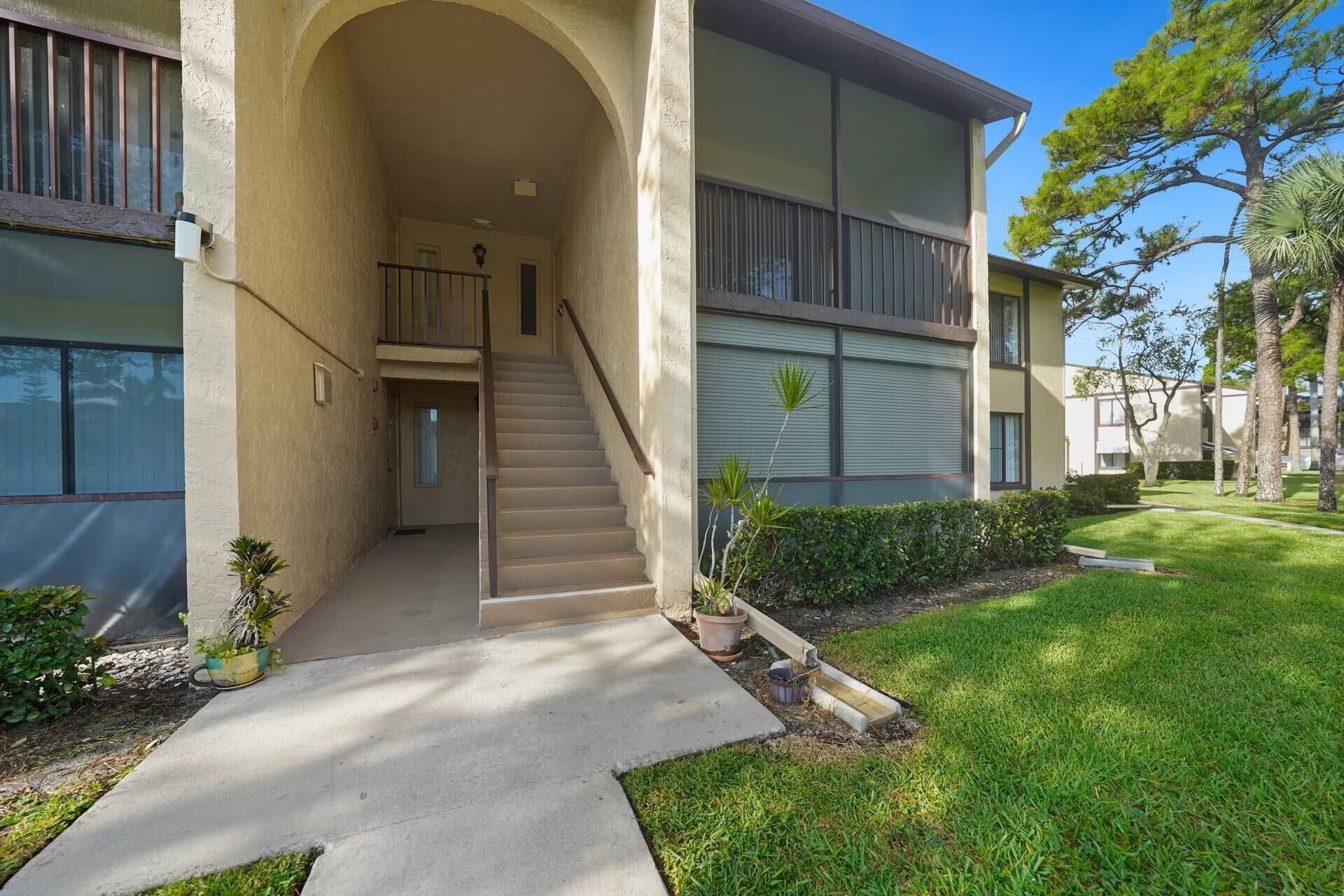 802 Sky Pine Way, Unit F2, Greenacres, FL 33415 Photo