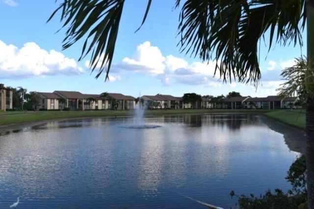 802 Sky Pine Way, Unit F2, Greenacres, FL 33415 Photo