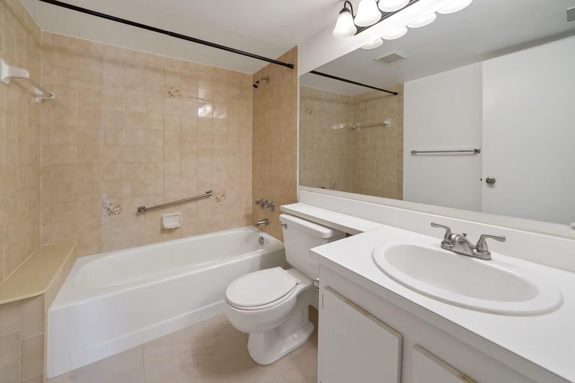 802 Sky Pine Way, Unit F2, Greenacres, FL 33415 Photo
