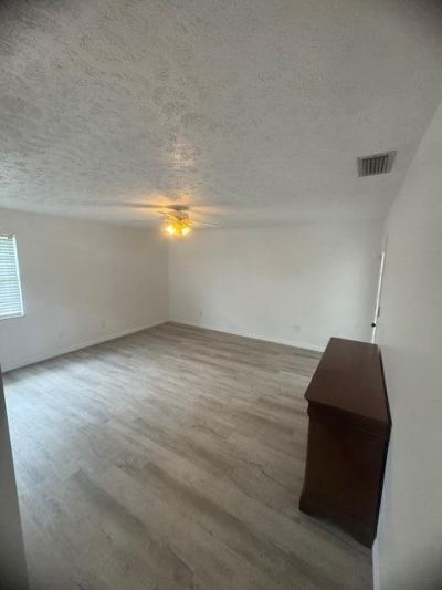 699 Ixoria Avenue, Fort Pierce, FL 34982 Photo