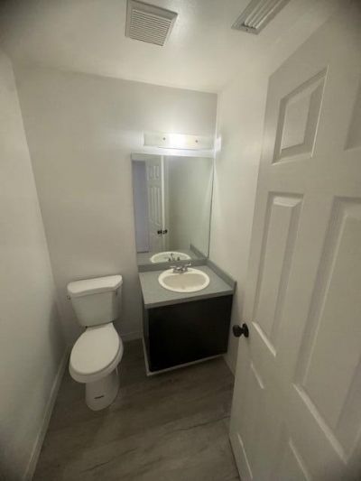 699 Ixoria Avenue, Fort Pierce, FL 34982 Photo