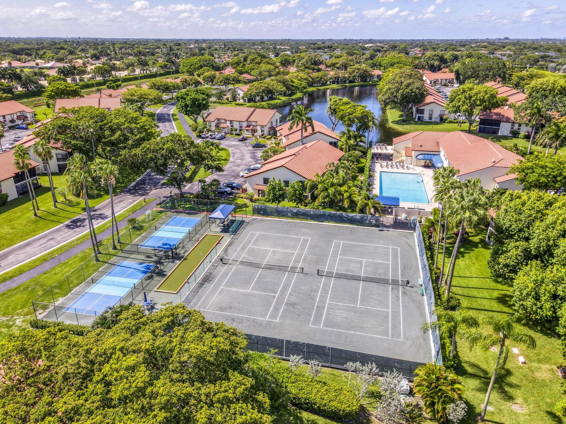 10624 Tropic Palm Avenue, Unit 202, Boynton Beach, FL 33437 Photo