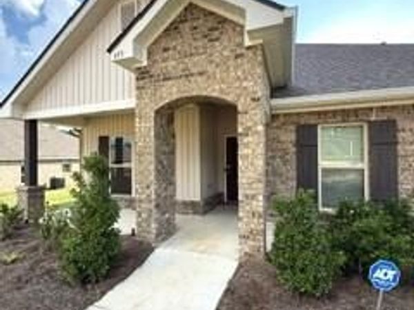 453 Piney Drive, Pearl, MS 39208