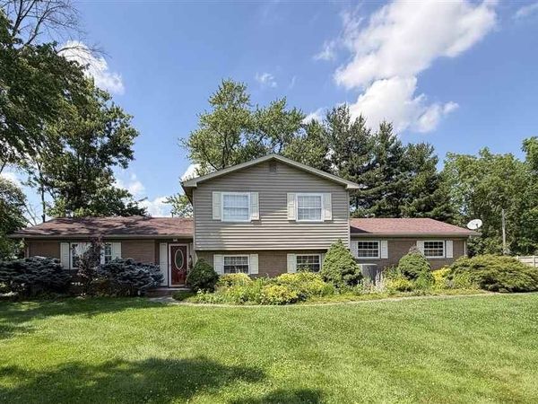 1890 Oak Street, Linton, IN 47441