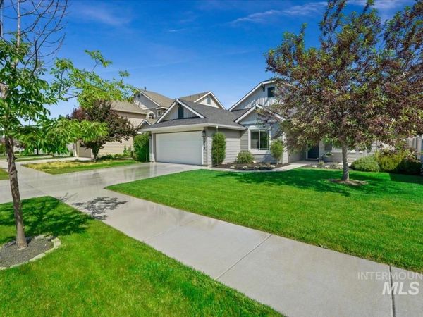 5918 W Quintale Dr, Meridian, ID 83646