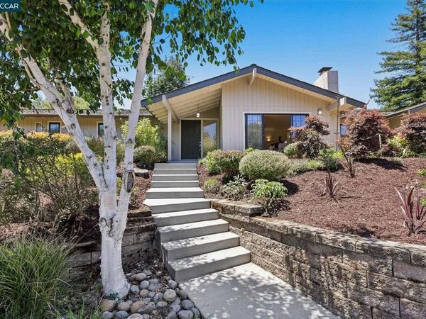 128 Corliss Dr, Moraga, CA 94556