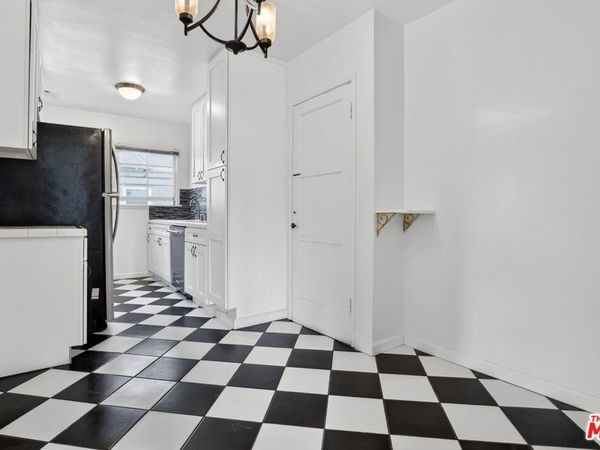 314 N St Andrews Place, Unit 3, Los Angeles, CA 90004
