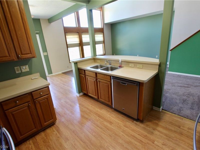 27242 Emerald Oval S, Olmsted Township, OH 44138 Photo 11
