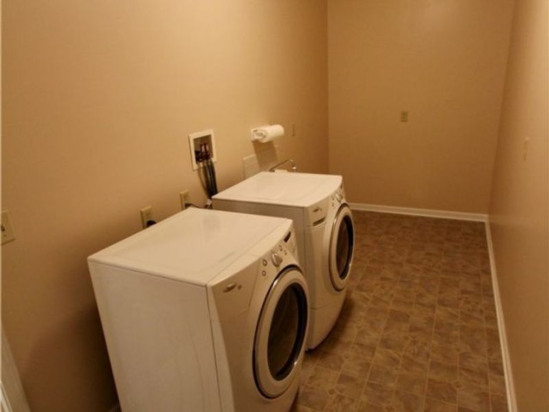 27242 Emerald Oval S, Olmsted Township, OH 44138 Photo 25