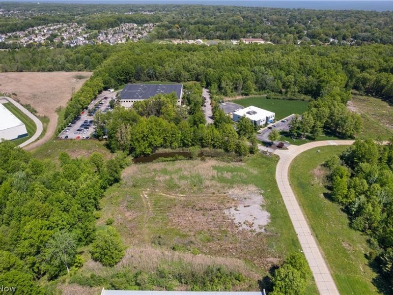 Viking Road , Westlake, OH 44145 Photo 15