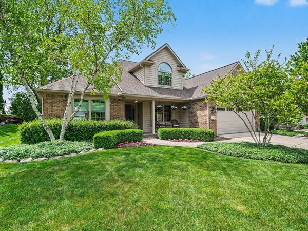 451 Castlebury Drive, Saline, MI 48176