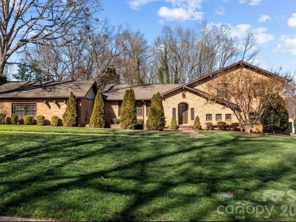 6621 Fair Lawn Road , Charlotte, NC 28215