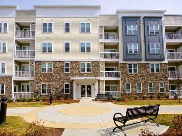 130 University Ave, Unit ., Westwood, MA 02090